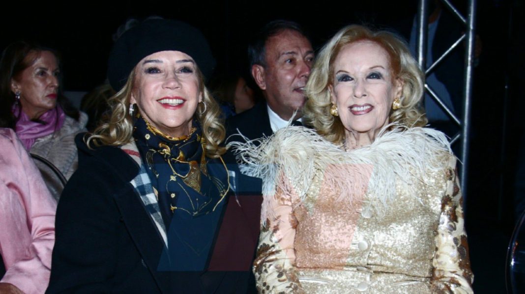 mirtha-legrand-estuvo-presente-en-un-desfile:-asi-fue-su-primera-salida-luego-de-transitar-el-covid