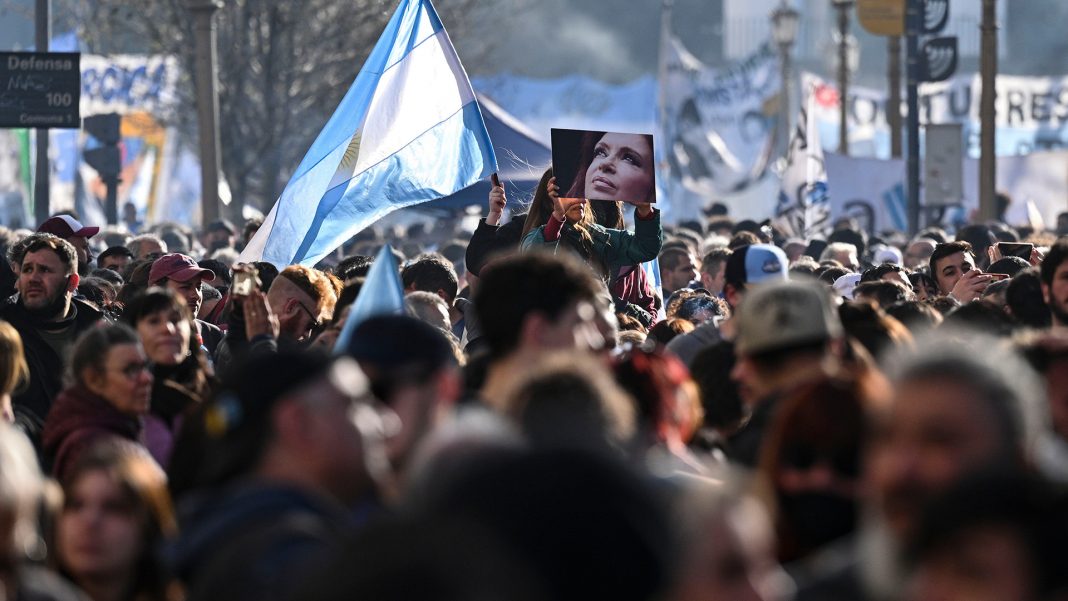 larroque:-“la-recuperacion-de-centralidad-de-cristina-puso-al-poder-en-estado-de-shock”