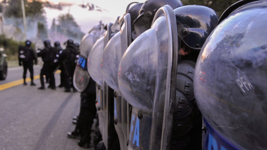 organizaciones-repudiaron-el-traslado-a-ezeiza-de-las-mujeres-mapuches-detenidas