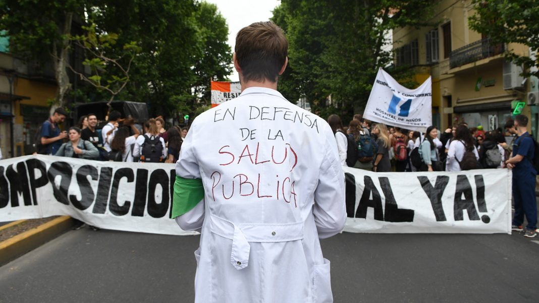 trabajadores-de-salud,-residentes-y-concurrentes-portenos-paran-y-se-movilizan