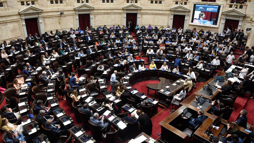 la-camara-de-diputados-sesiona-con-un-conjunto-de-temas-consensuados