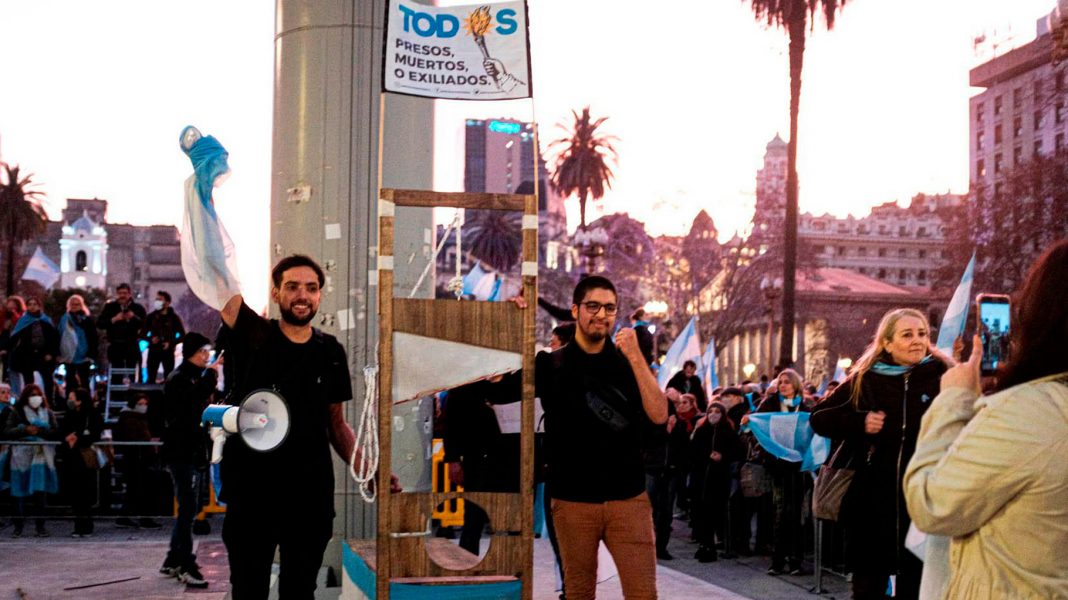 ataque-a-cristina:-pidieron-la-detencion-de-integrantes-revolucion-federal